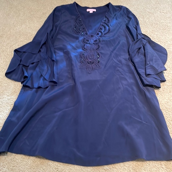 Lilly Pulitzer Navy blue with navy sequins and flared arms - Picture 2 of 5